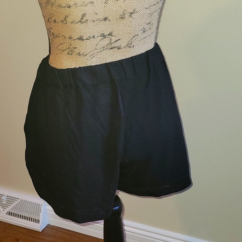 Saks Fifth Ave french soft touch shorts - Picture 3 of 4